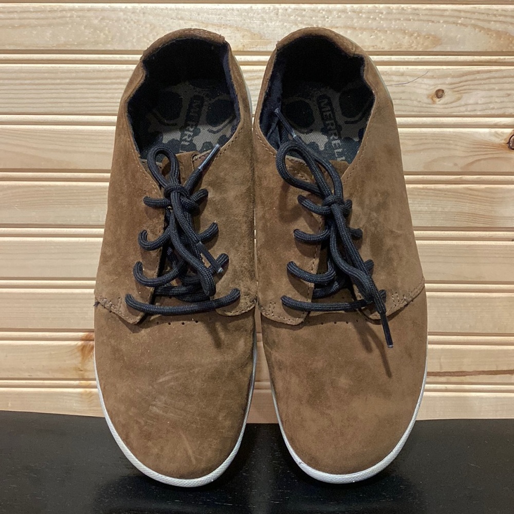 Merrell tan colour suede skater shoes.